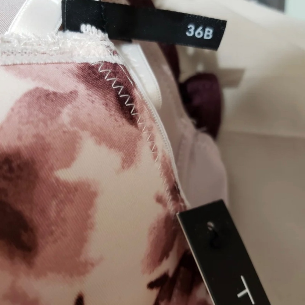 New Set Of 3 36B Tahari Full Frame Padded Bras - Picture 5 of 8